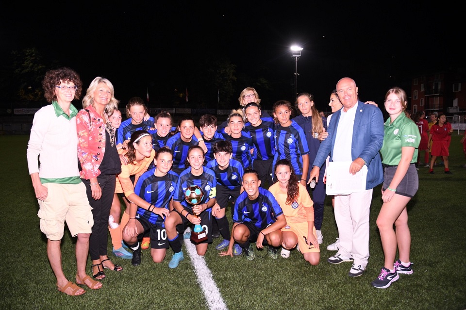 Linter Vince Il Quarenghi Femminile Sfilata Per Il Centro Di San