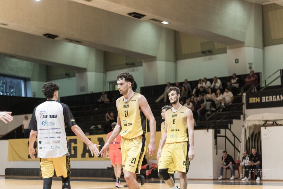 Bergamo Basket Manto Suona La Carica Gardonese Molto Fisica Ma