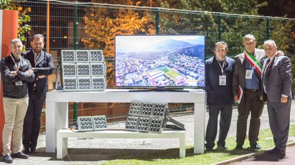 GEWISS, player di riferimento nel campo dell’illuminazione sportiva, sarà main sponsor dell’ottava edizione del Torneo del Lago di Sarnico