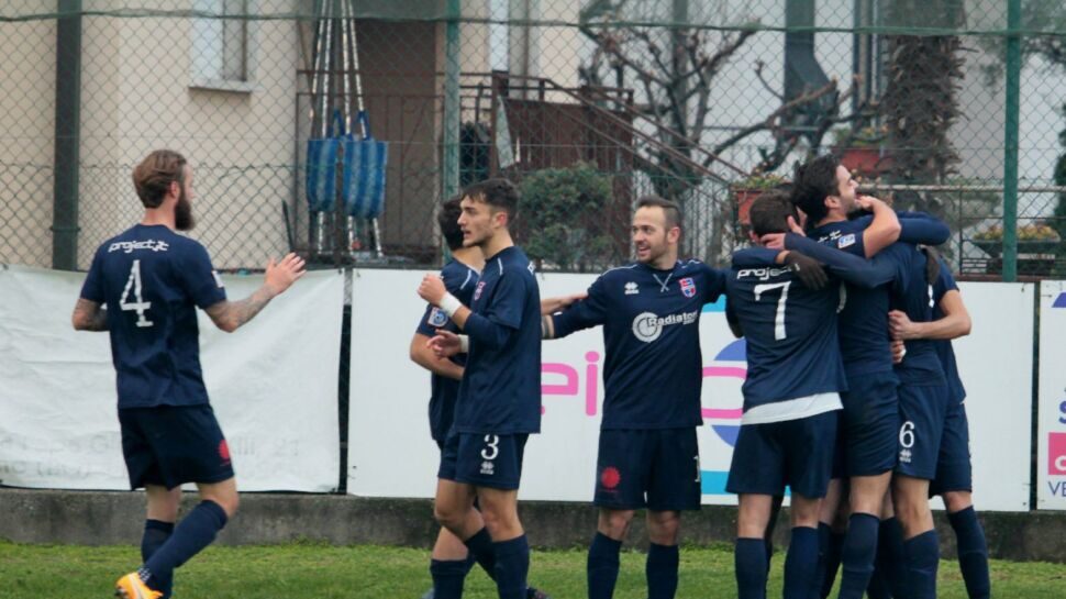 Autogol di Rota e Nessi, la Virtus regola lo Scanzo