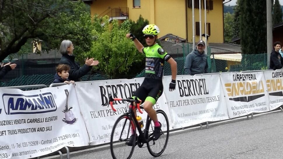 Trofeo Armanni vincono Longo (1° anno)  e Brustia (2° anno). Bene la Gazzanighese di Mauro Zinetti con Bertola (4°), Nembrini (6°), e Gusmini (7°)