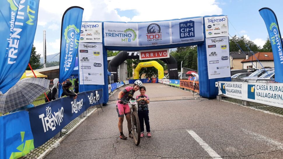 Gs Massì Supermercati: Simona Mazzucotelli quarta alla 100 Km dei Forti. Michele Licini decimo a Brione