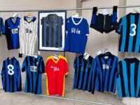 Come una seconda pelle: a San Paolo la magia delle maglie nerazzurre, 250 divise dagli anni Cinquanta ad oggi