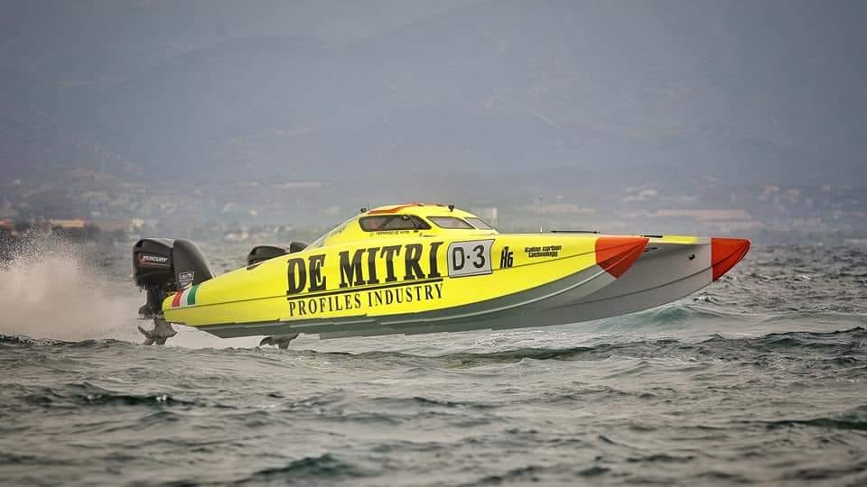 Grandi risultati per il Team De Mitri nel campionato mondiale offshore. Il fondatore De Mitri: “Siamo entusiasti per questa avventura”