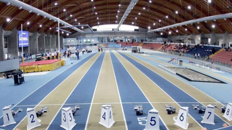 Pista Atletica Indoor a Brembate Sopra occupata dalla Ginnastica