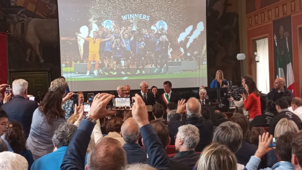 La Medaglia d’Oro della Città di Bergamo all’Atalanta: “Dietro i successi c’è la felicità della gente”