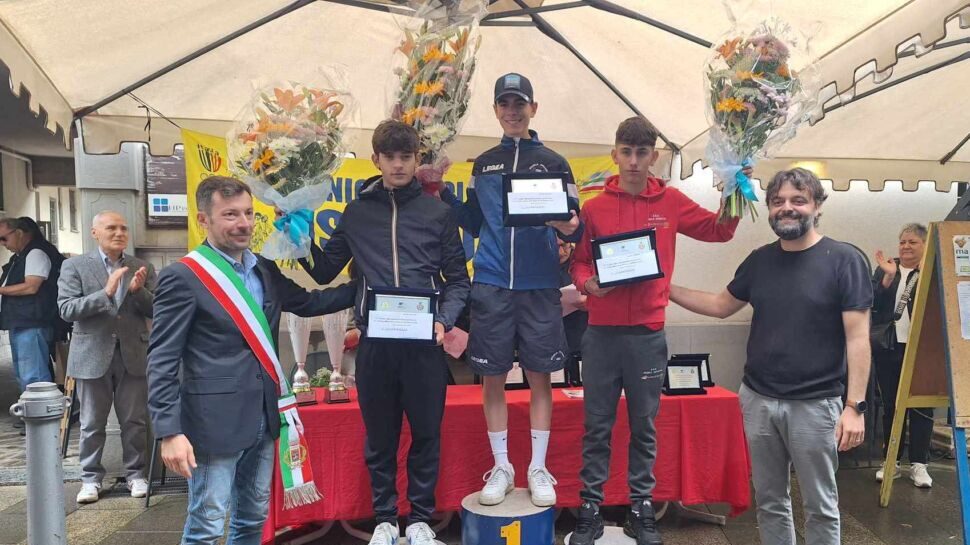 Ciclismo, Allievi. Super Mattia Mazzoleni a Osio Sotto