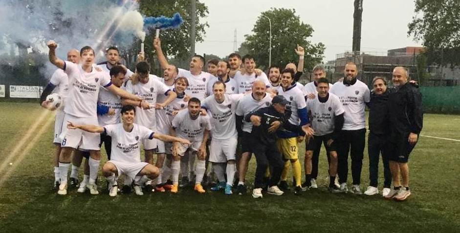 Seconda, triangolare play-off. Ponte battuto e in festa. E’ promozione in Prima Categoria