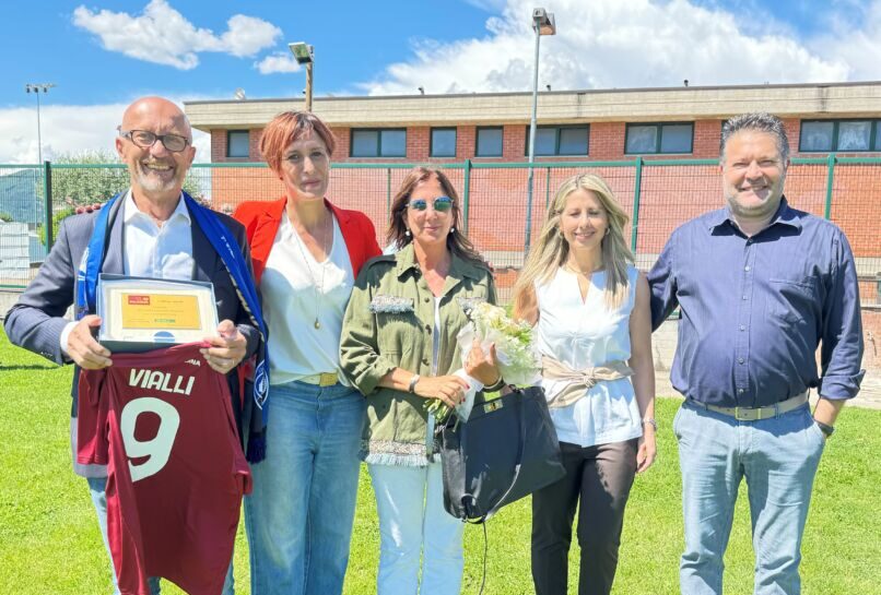 Giovanili. Torneo Amec, a Paladina una festa per tanti baby calciatori con Nino Vialli