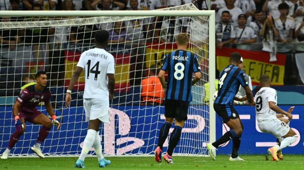 L’Atalanta si ferma sul miracolo di Courtois su Pasalic, il Real la risolve in 9′: Supercoppa ad Ancelotti