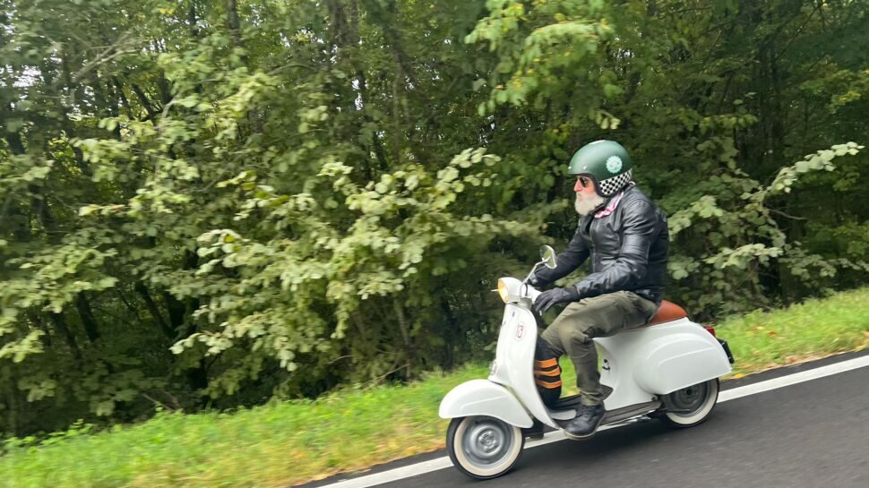 Ottone Mesti a una tappa dalla fine del Brescia-Napoli in Vespa: “210 chilometri bellissimi fino ad Ariccia”