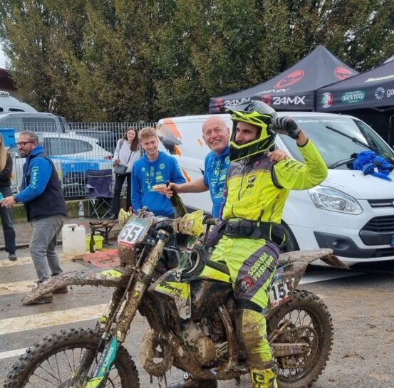 Cristian Medica di Peia (Scuderia Presolana), campione regionale cadetti enduro, premiato il 30 novembre a Varese vince il regionale cadetti enduro