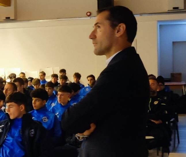 Un pomeriggio di formazione e rispetto per gli arbitri: Schenone ha incontrato i ragazzi dell’Accademia Isola Bergamasca