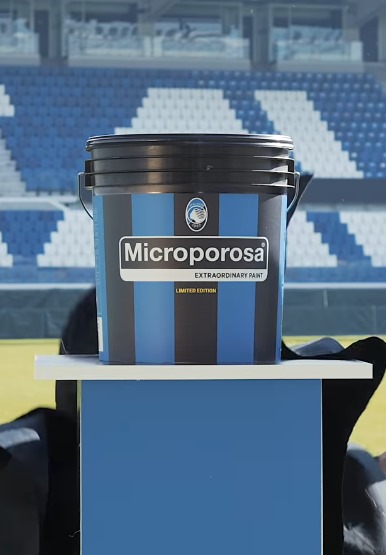 Una pittura unica per i tifosi dell’Atalanta: MICROPOROSA® celebra eccellenza e passione sportiva